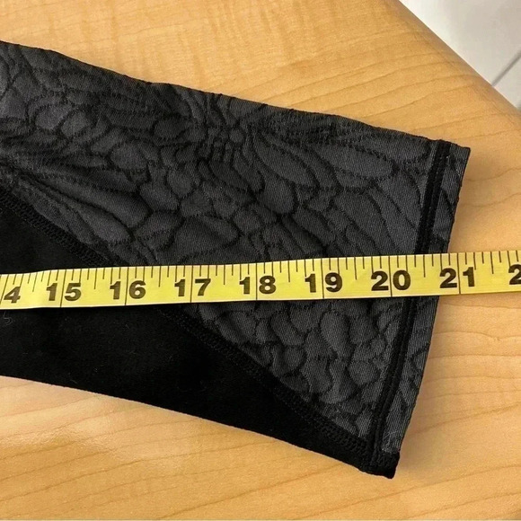 Fabletics cropped pants - Picture 10 of 11